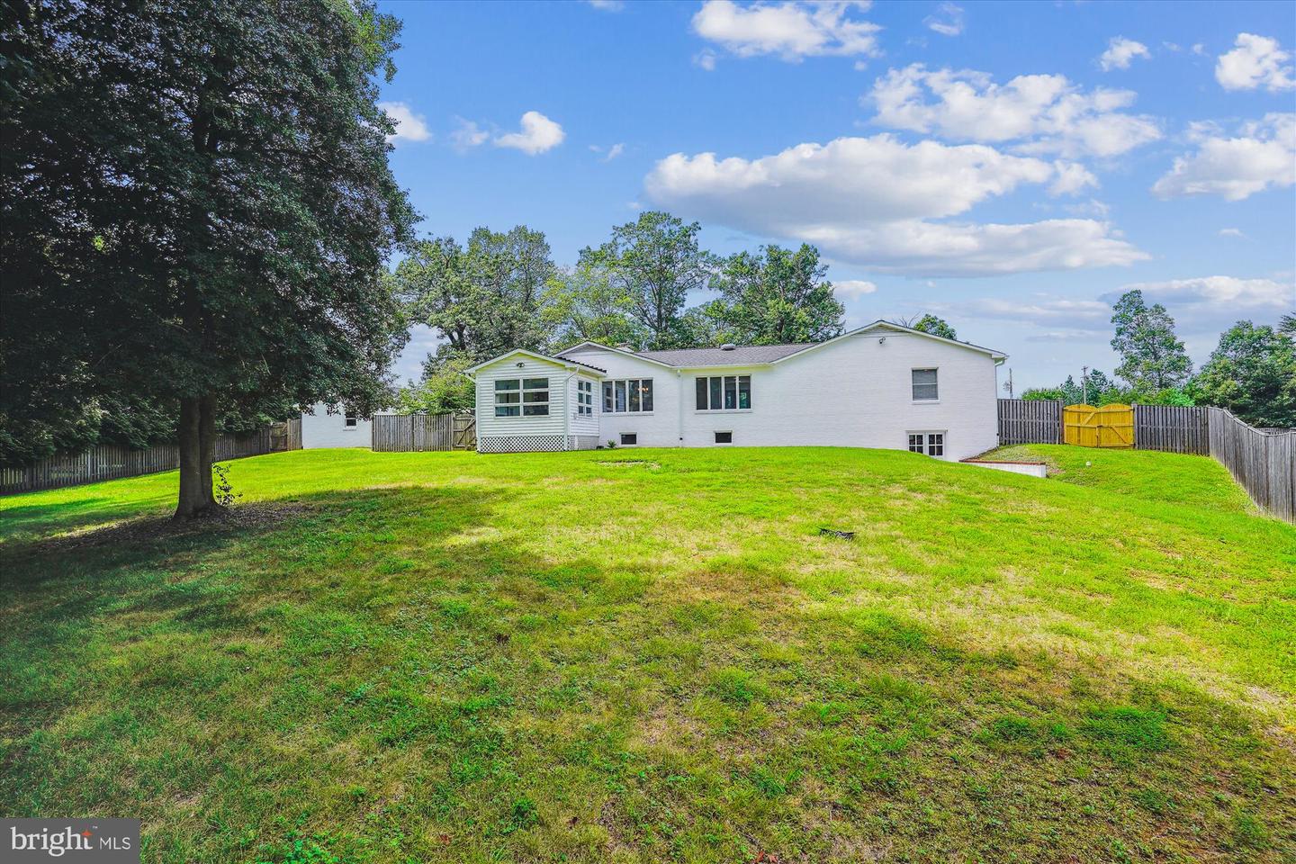 14807 SPRIGGS RD, WOODBRIDGE, Virginia 22193, 4 Bedrooms Bedrooms, ,2 BathroomsBathrooms,Residential,For sale,14807 SPRIGGS RD,VAPW2098998 MLS # VAPW2098998