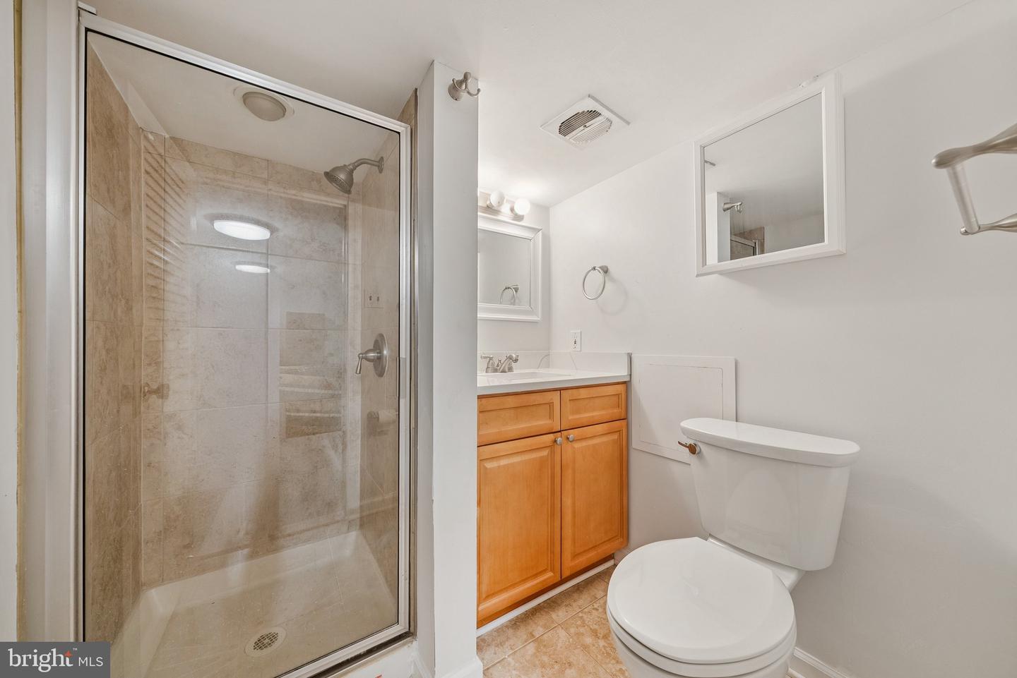 3702 HEATHER CT, ALEXANDRIA, Virginia 22310, 2 Bedrooms Bedrooms, ,2 BathroomsBathrooms,Residential,For sale,3702 HEATHER CT,VAFX2254948 MLS # VAFX2254948