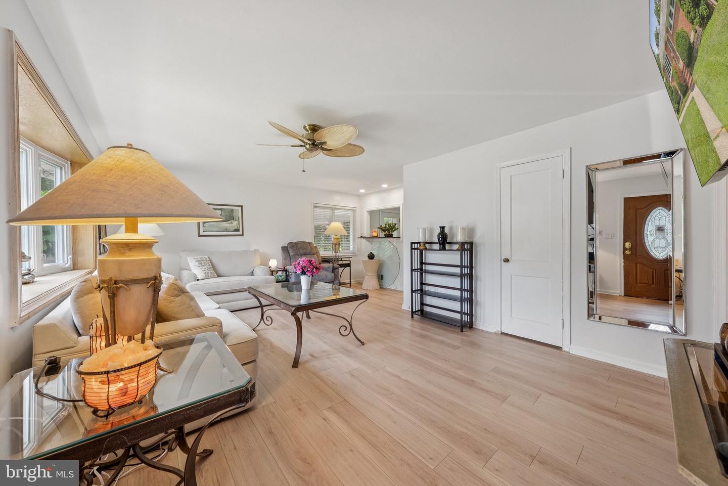 3702 HEATHER CT, ALEXANDRIA, Virginia 22310, 2 Bedrooms Bedrooms, ,2 BathroomsBathrooms,Residential,For sale,3702 HEATHER CT,VAFX2254948 MLS # VAFX2254948