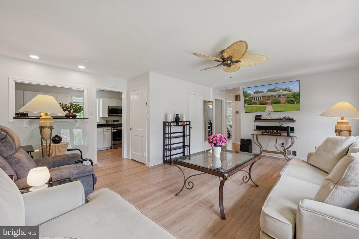 3702 HEATHER CT, ALEXANDRIA, Virginia 22310, 2 Bedrooms Bedrooms, ,2 BathroomsBathrooms,Residential,For sale,3702 HEATHER CT,VAFX2254948 MLS # VAFX2254948
