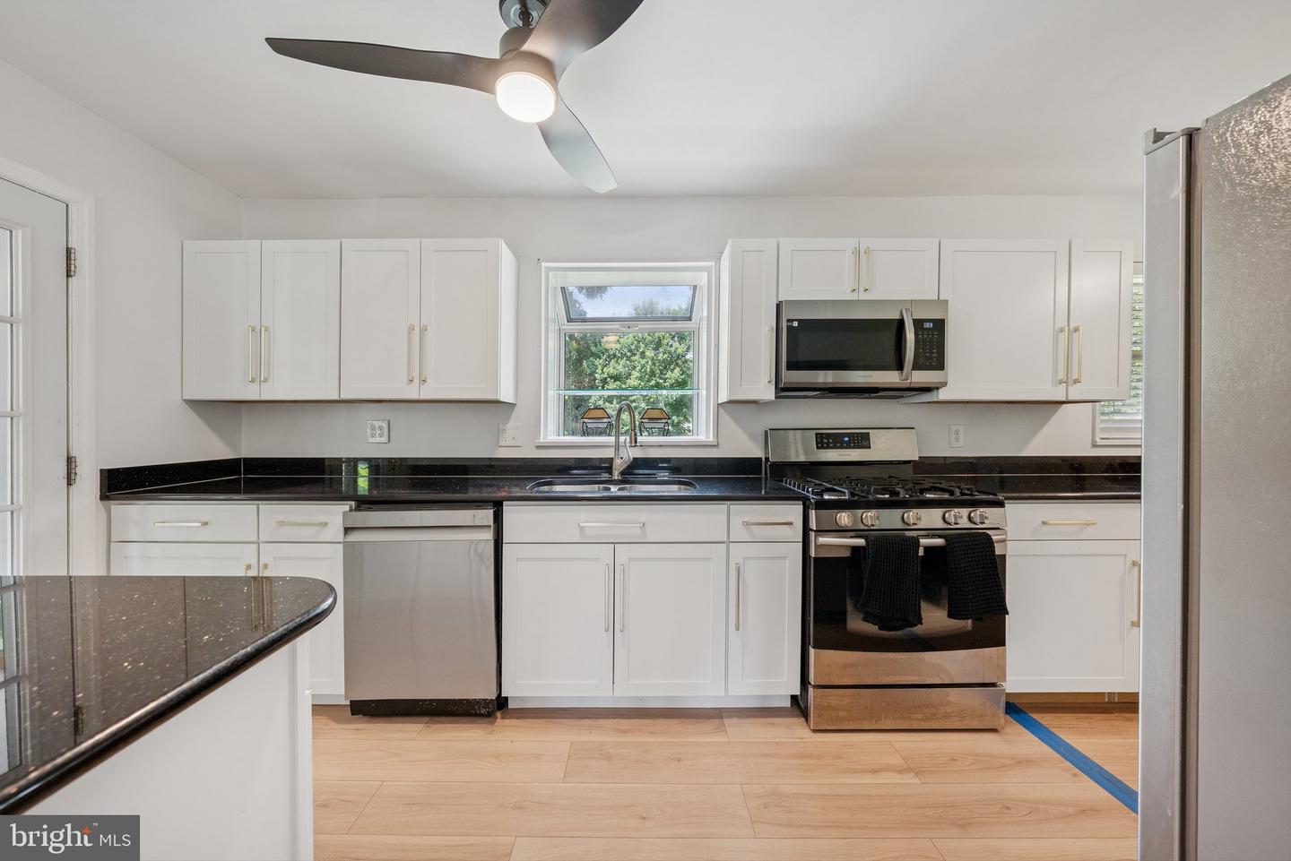 3702 HEATHER CT, ALEXANDRIA, Virginia 22310, 2 Bedrooms Bedrooms, ,2 BathroomsBathrooms,Residential,For sale,3702 HEATHER CT,VAFX2254948 MLS # VAFX2254948