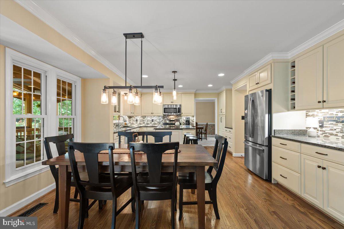 14109 ROAMER CT, CENTREVILLE, Virginia 20121, 5 Bedrooms Bedrooms, ,2 BathroomsBathrooms,Residential,For sale,14109 ROAMER CT,VAFX2255006 MLS # VAFX2255006