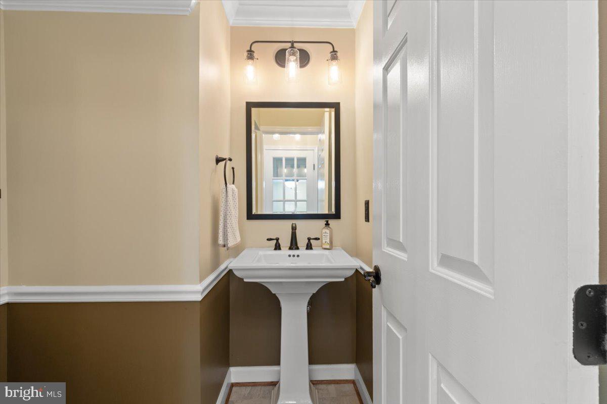 14109 ROAMER CT, CENTREVILLE, Virginia 20121, 5 Bedrooms Bedrooms, ,2 BathroomsBathrooms,Residential,For sale,14109 ROAMER CT,VAFX2255006 MLS # VAFX2255006