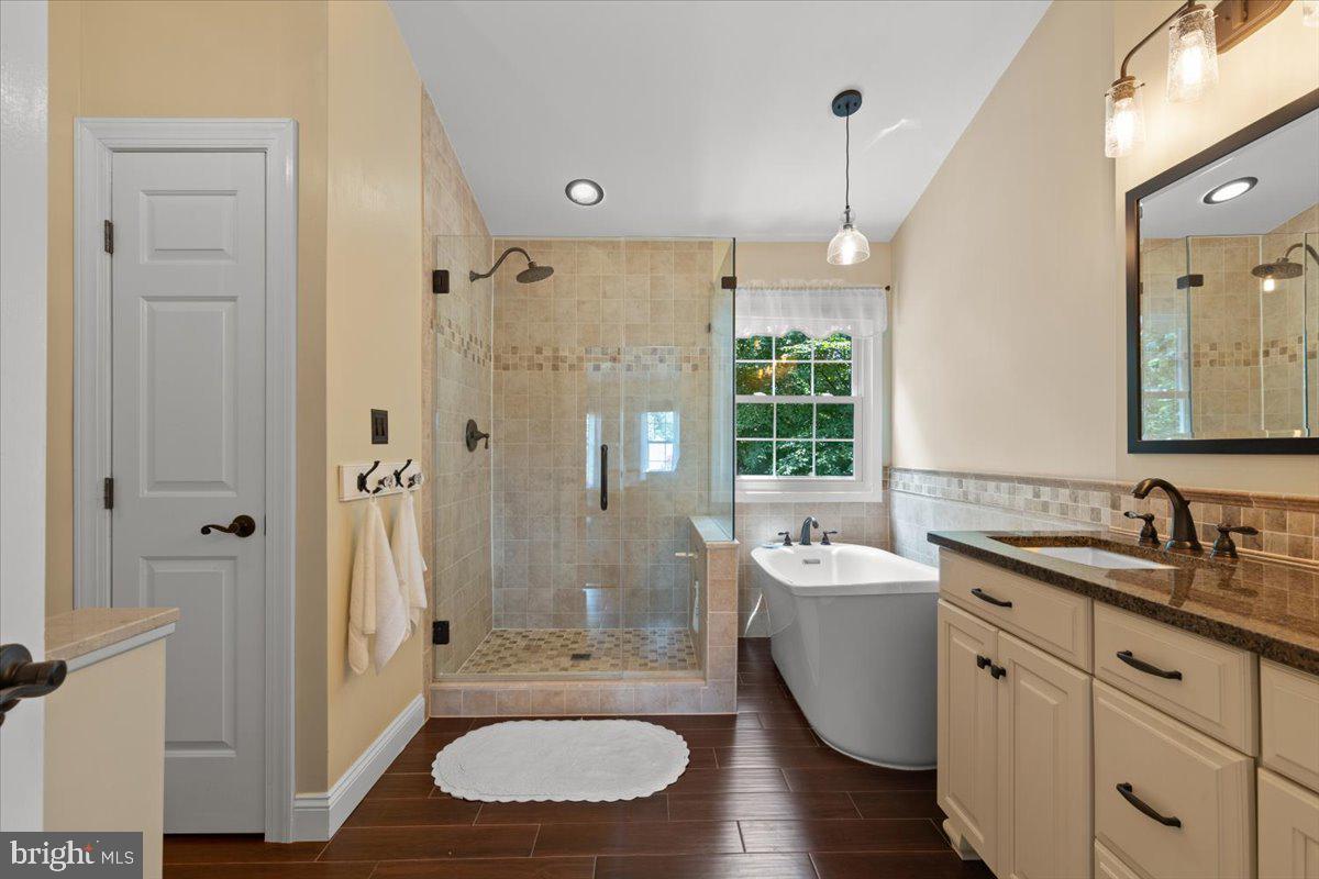 14109 ROAMER CT, CENTREVILLE, Virginia 20121, 5 Bedrooms Bedrooms, ,2 BathroomsBathrooms,Residential,For sale,14109 ROAMER CT,VAFX2255006 MLS # VAFX2255006