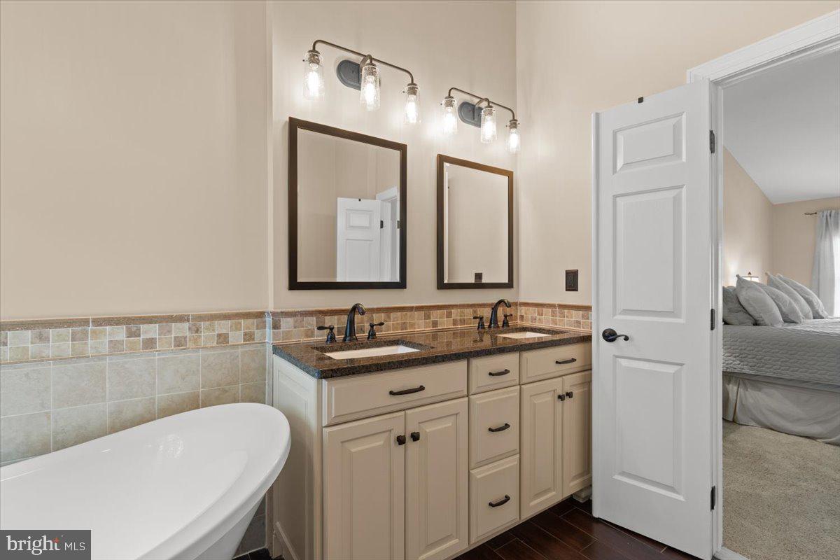 14109 ROAMER CT, CENTREVILLE, Virginia 20121, 5 Bedrooms Bedrooms, ,2 BathroomsBathrooms,Residential,For sale,14109 ROAMER CT,VAFX2255006 MLS # VAFX2255006