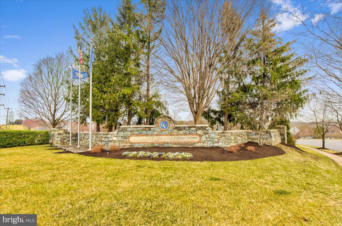 14109 ROAMER CT, CENTREVILLE, Virginia 20121, 5 Bedrooms Bedrooms, ,2 BathroomsBathrooms,Residential,For sale,14109 ROAMER CT,VAFX2255006 MLS # VAFX2255006