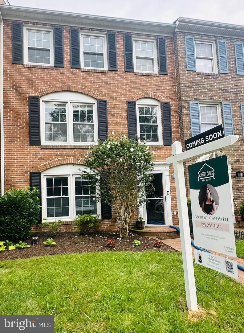 8222 DOCTOR CRAIK CT, ALEXANDRIA, Virginia 22306, 4 Bedrooms Bedrooms, ,3 BathroomsBathrooms,Residential,For sale,8222 DOCTOR CRAIK CT,VAFX2255104 MLS # VAFX2255104