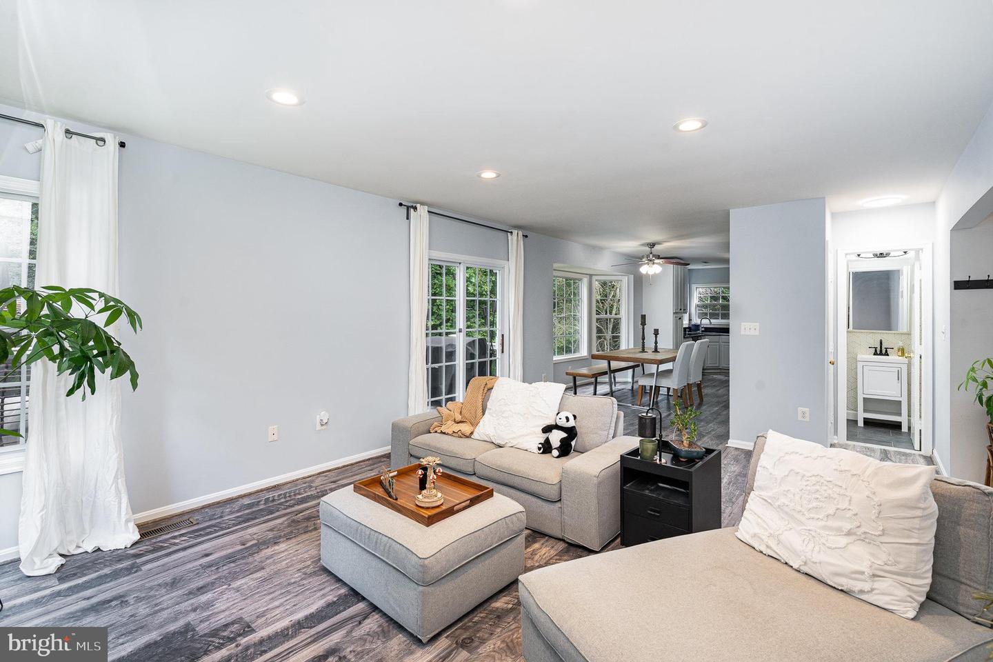9204 ARRINGTON FARM CT, MANASSAS, Virginia 20111, 5 Bedrooms Bedrooms, ,3 BathroomsBathrooms,Residential,For sale,9204 ARRINGTON FARM CT,VAPW2099130 MLS # VAPW2099130