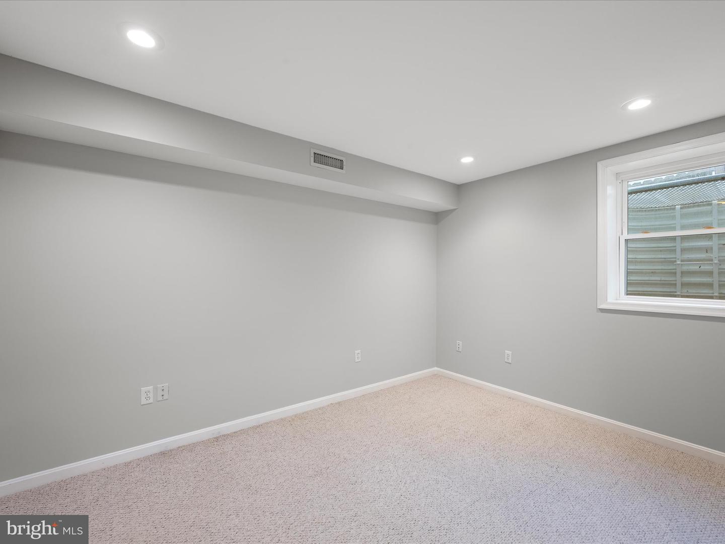 1420 BAYSHIRE LN, HERNDON, Virginia 20170, 4 Bedrooms Bedrooms, ,2 BathroomsBathrooms,Residential,For sale,1420 BAYSHIRE LN,VAFX2255300 MLS # VAFX2255300