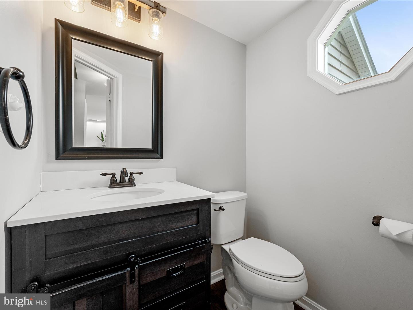 1420 BAYSHIRE LN, HERNDON, Virginia 20170, 4 Bedrooms Bedrooms, ,2 BathroomsBathrooms,Residential,For sale,1420 BAYSHIRE LN,VAFX2255300 MLS # VAFX2255300