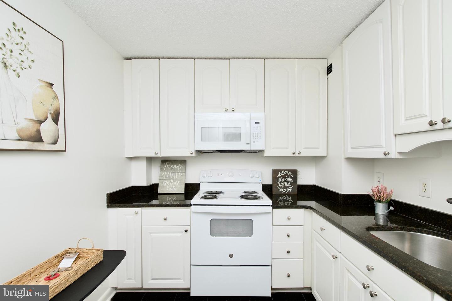 200 N PICKETT ST N #1513, ALEXANDRIA, Virginia 22304, 2 Bedrooms Bedrooms, ,2 BathroomsBathrooms,Residential,For sale,200 N PICKETT ST N #1513,VAAX2047468 MLS # VAAX2047468