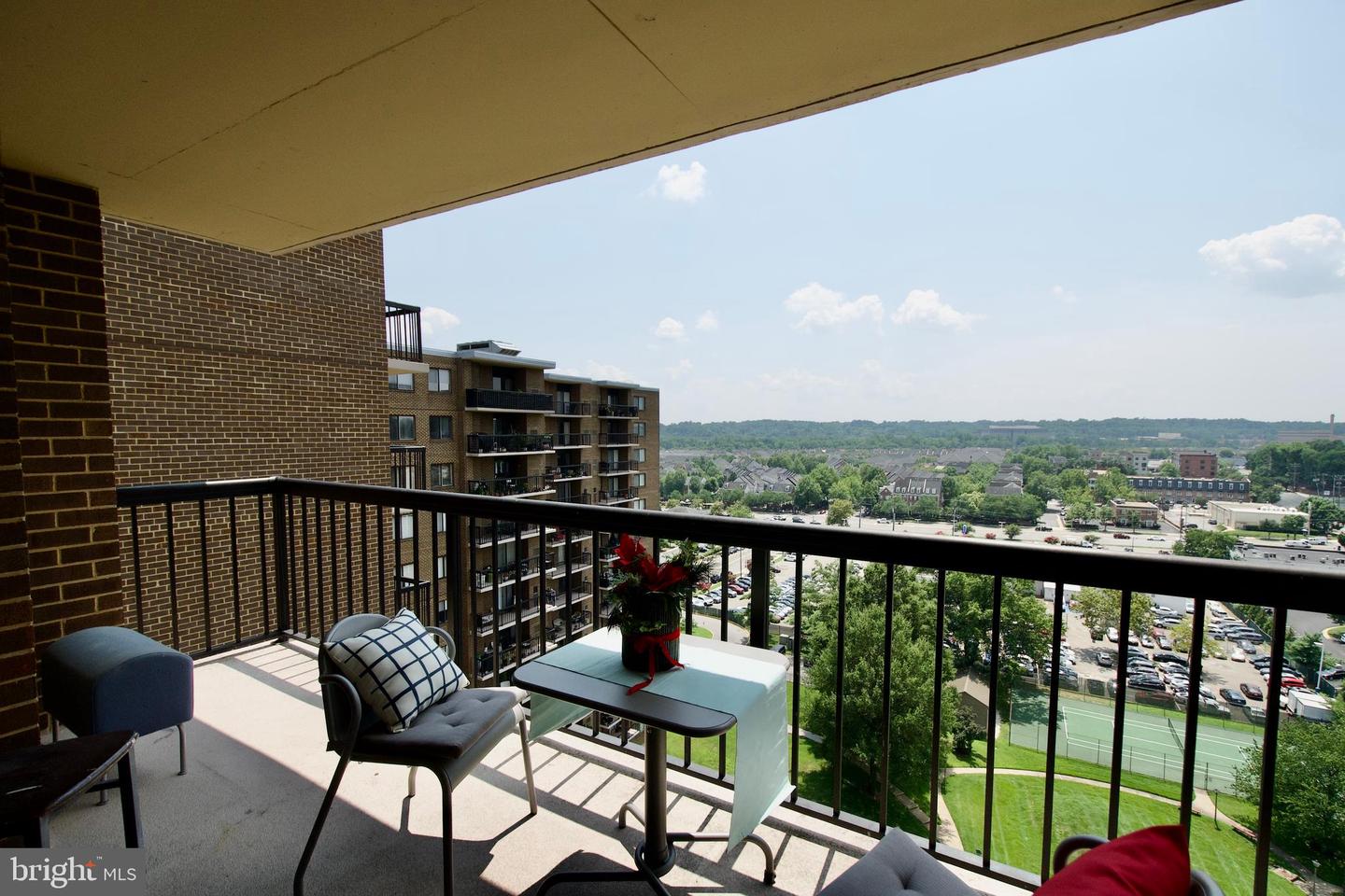 200 N PICKETT ST N #1513, ALEXANDRIA, Virginia 22304, 2 Bedrooms Bedrooms, ,2 BathroomsBathrooms,Residential,For sale,200 N PICKETT ST N #1513,VAAX2047468 MLS # VAAX2047468