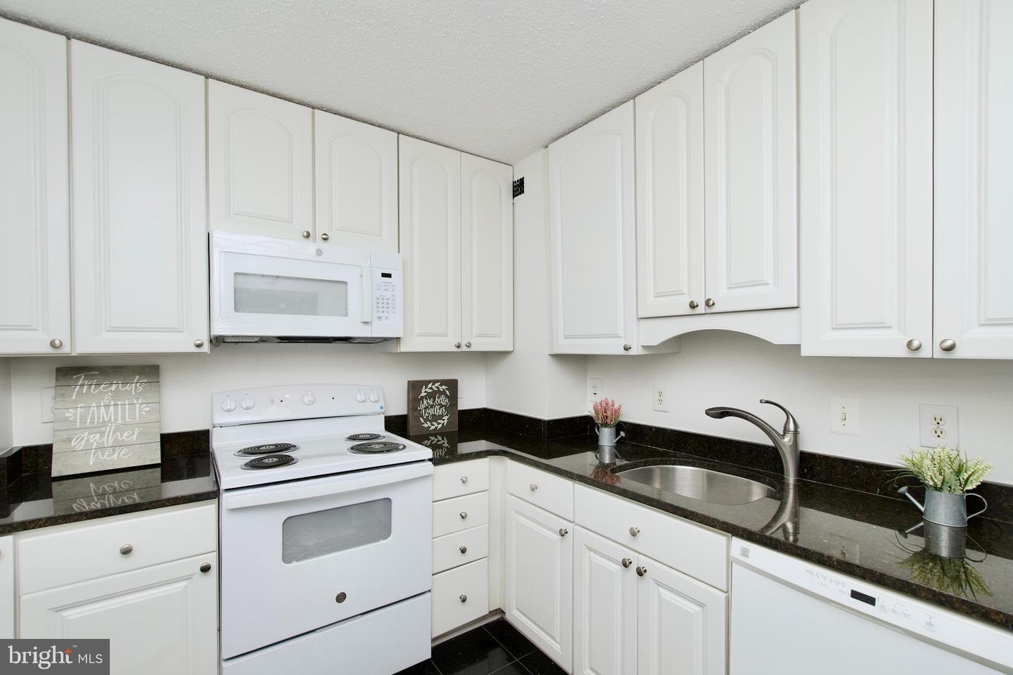 200 N PICKETT ST N #1513, ALEXANDRIA, Virginia 22304, 2 Bedrooms Bedrooms, ,2 BathroomsBathrooms,Residential,For sale,200 N PICKETT ST N #1513,VAAX2047468 MLS # VAAX2047468