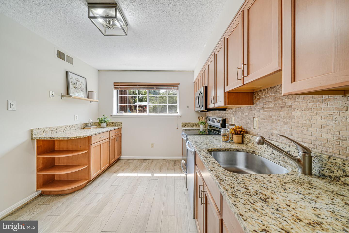 88 N BEDFORD ST #88C, ARLINGTON, Virginia 22201, 2 Bedrooms Bedrooms, ,2 BathroomsBathrooms,Residential,For sale,88 N BEDFORD ST #88C,VAAR2060708 MLS # VAAR2060708