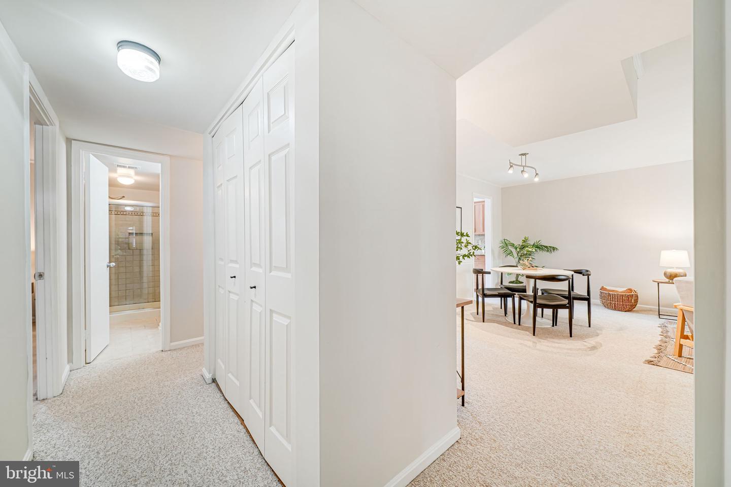 88 N BEDFORD ST #88C, ARLINGTON, Virginia 22201, 2 Bedrooms Bedrooms, ,2 BathroomsBathrooms,Residential,For sale,88 N BEDFORD ST #88C,VAAR2060708 MLS # VAAR2060708