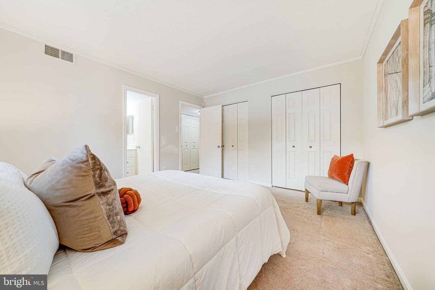 88 N BEDFORD ST #88C, ARLINGTON, Virginia 22201, 2 Bedrooms Bedrooms, ,2 BathroomsBathrooms,Residential,For sale,88 N BEDFORD ST #88C,VAAR2060708 MLS # VAAR2060708