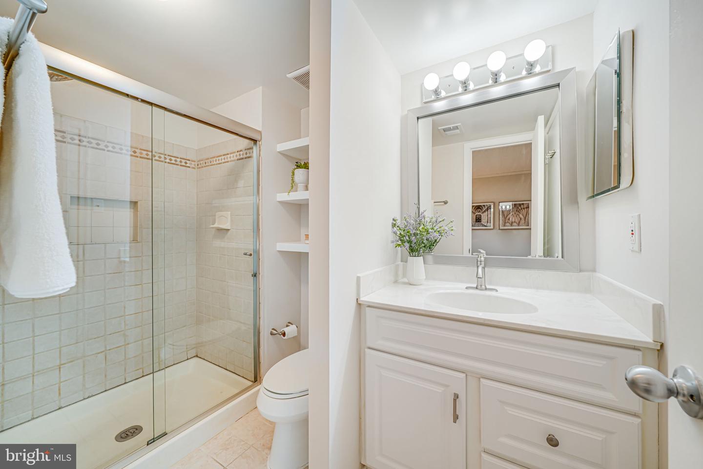 88 N BEDFORD ST #88C, ARLINGTON, Virginia 22201, 2 Bedrooms Bedrooms, ,2 BathroomsBathrooms,Residential,For sale,88 N BEDFORD ST #88C,VAAR2060708 MLS # VAAR2060708