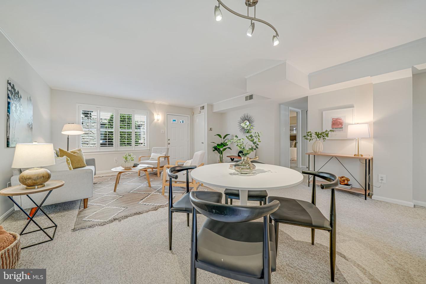 88 N BEDFORD ST #88C, ARLINGTON, Virginia 22201, 2 Bedrooms Bedrooms, ,2 BathroomsBathrooms,Residential,For sale,88 N BEDFORD ST #88C,VAAR2060708 MLS # VAAR2060708