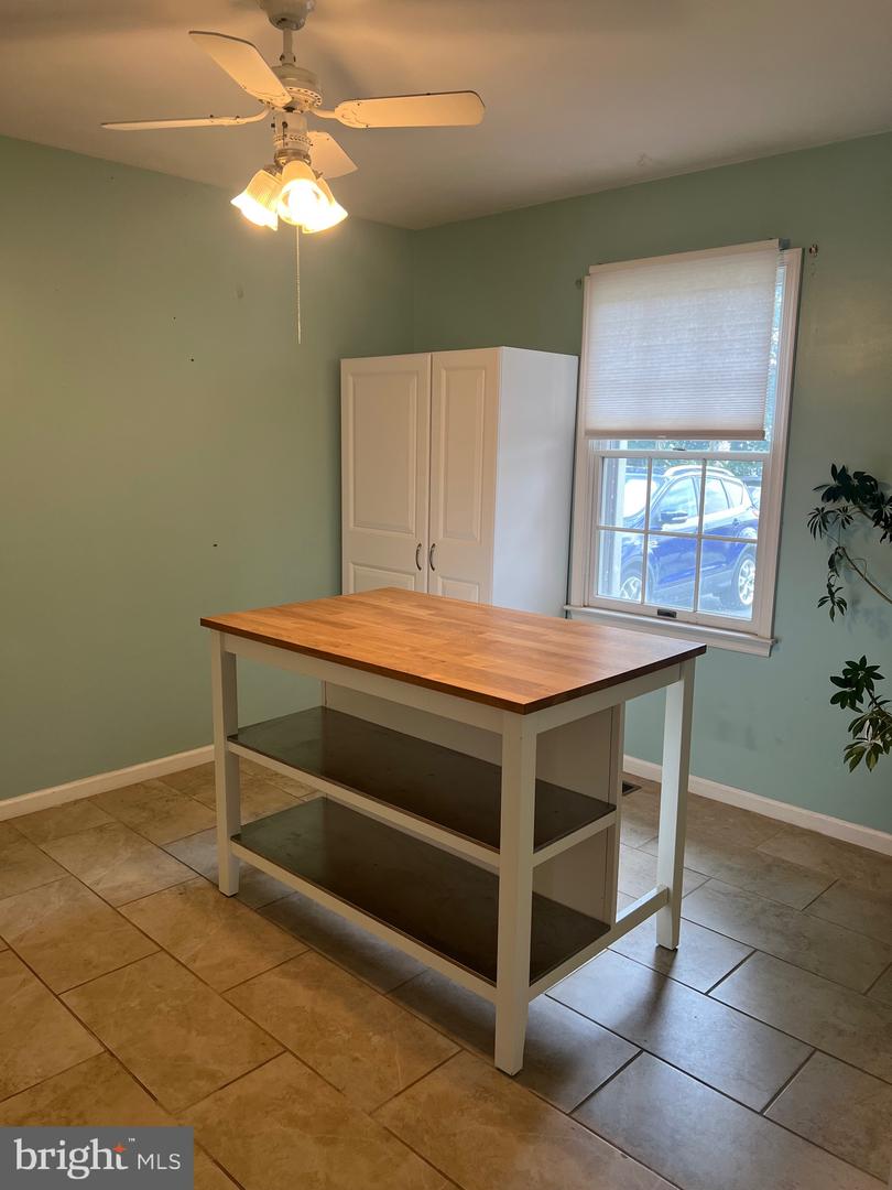 411 BOYD ST, WOODSTOCK, Virginia 22664, 3 Bedrooms Bedrooms, ,2 BathroomsBathrooms,Residential,For sale,411 BOYD ST,VASH2011984 MLS # VASH2011984