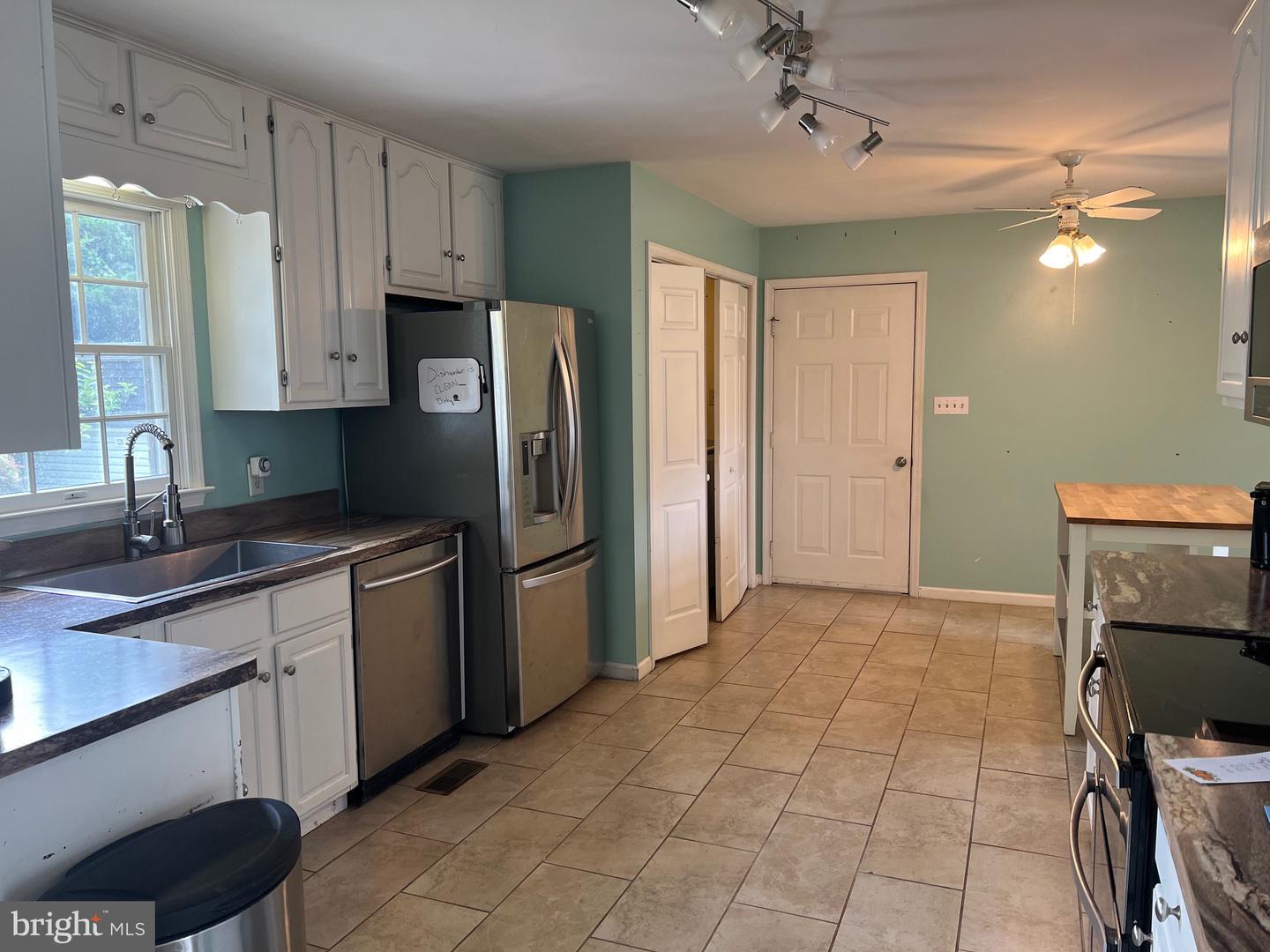 411 BOYD ST, WOODSTOCK, Virginia 22664, 3 Bedrooms Bedrooms, ,2 BathroomsBathrooms,Residential,For sale,411 BOYD ST,VASH2011984 MLS # VASH2011984