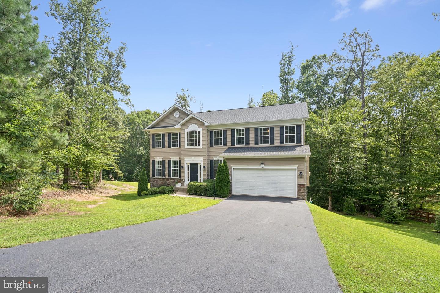 34 SERENE HILLS DR, FREDERICKSBURG, Virginia 22406, 4 Bedrooms Bedrooms, ,3 BathroomsBathrooms,Residential,For sale,34 SERENE HILLS DR,VAST2040842 MLS # VAST2040842