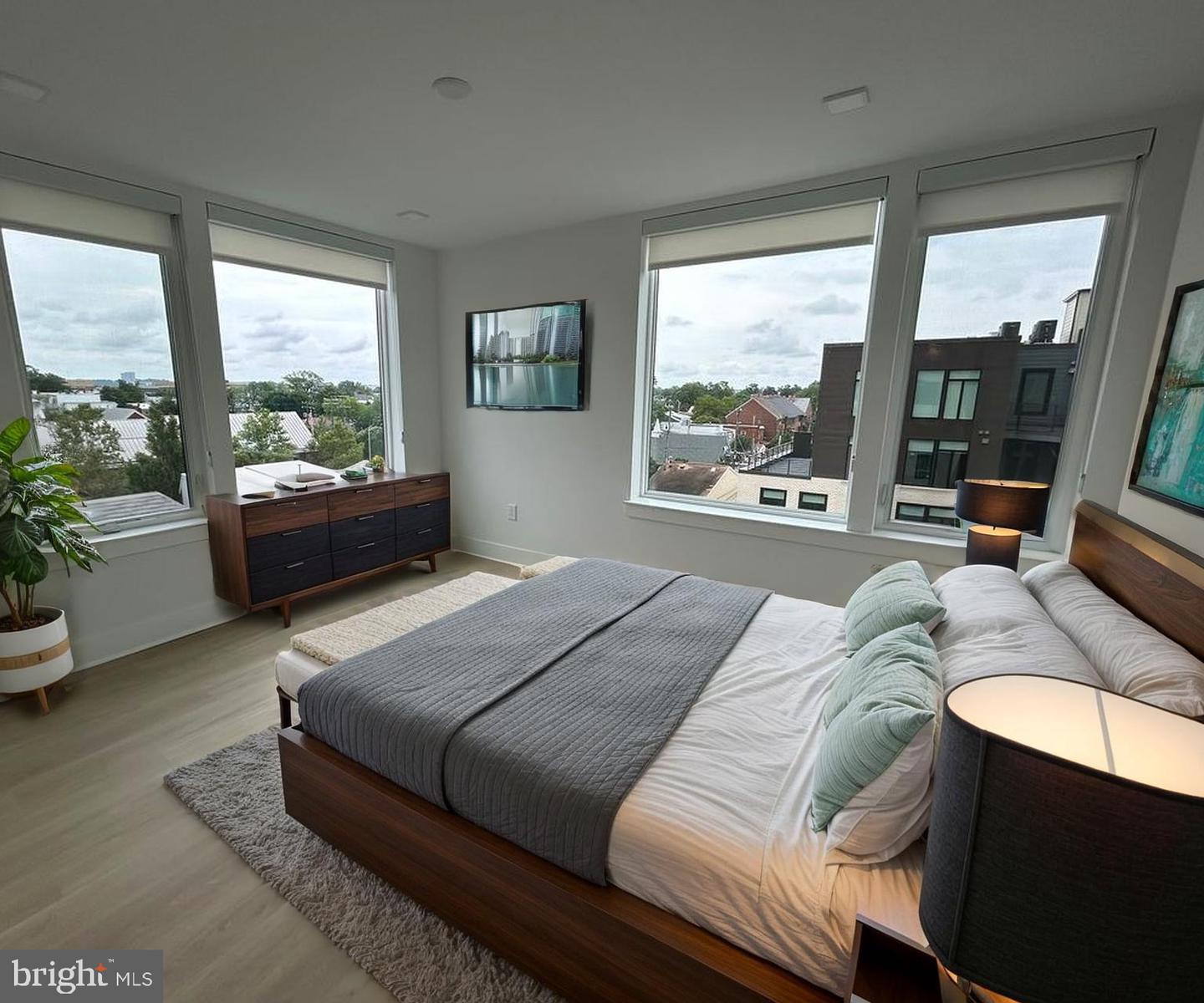701 N HENRY ST #511, ALEXANDRIA, Virginia 22314, 2 Bedrooms Bedrooms, ,2 BathroomsBathrooms,Residential,For sale,701 N HENRY ST #511,VAAX2047568 MLS # VAAX2047568