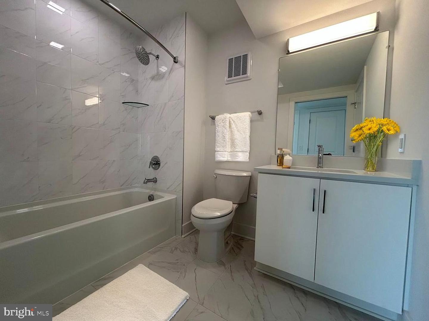 701 N HENRY ST #511, ALEXANDRIA, Virginia 22314, 2 Bedrooms Bedrooms, ,2 BathroomsBathrooms,Residential,For sale,701 N HENRY ST #511,VAAX2047568 MLS # VAAX2047568
