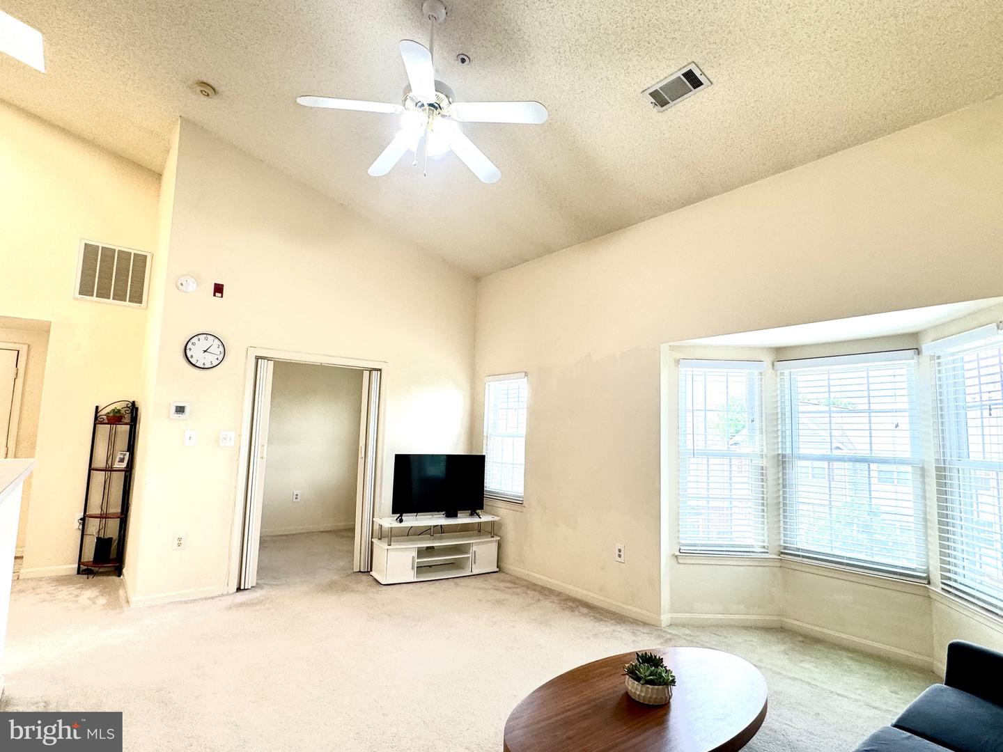 665 CONSTELLATION SQ SE #E, LEESBURG, Virginia 20175, 2 Bedrooms Bedrooms, ,1 BathroomBathrooms,Residential,For sale,665 CONSTELLATION SQ SE #E,VALO2102554 MLS # VALO2102554