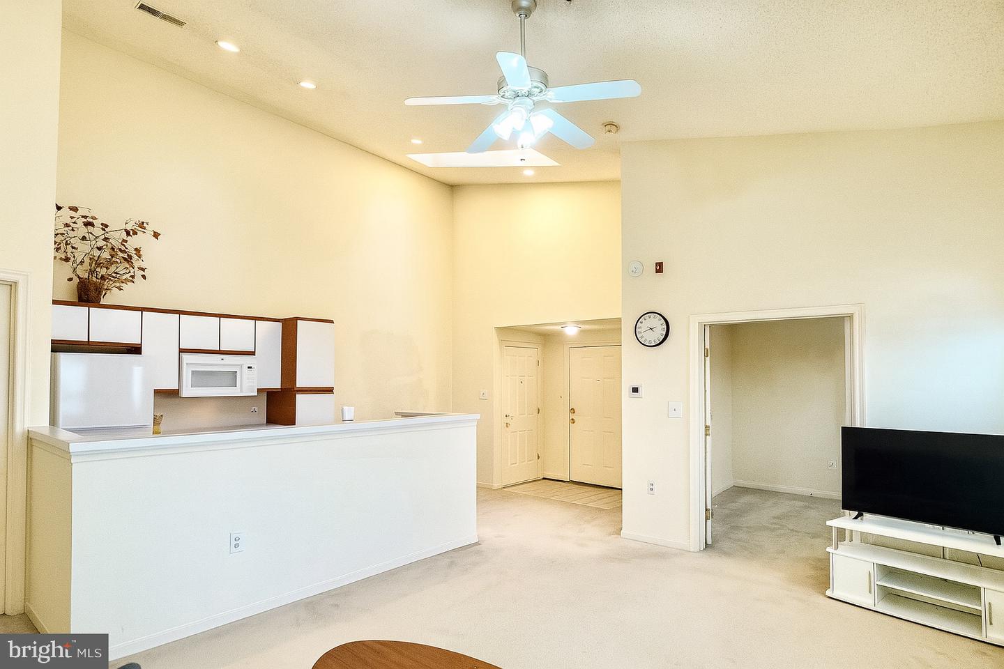 665 CONSTELLATION SQ SE #E, LEESBURG, Virginia 20175, 2 Bedrooms Bedrooms, ,1 BathroomBathrooms,Residential,For sale,665 CONSTELLATION SQ SE #E,VALO2102554 MLS # VALO2102554