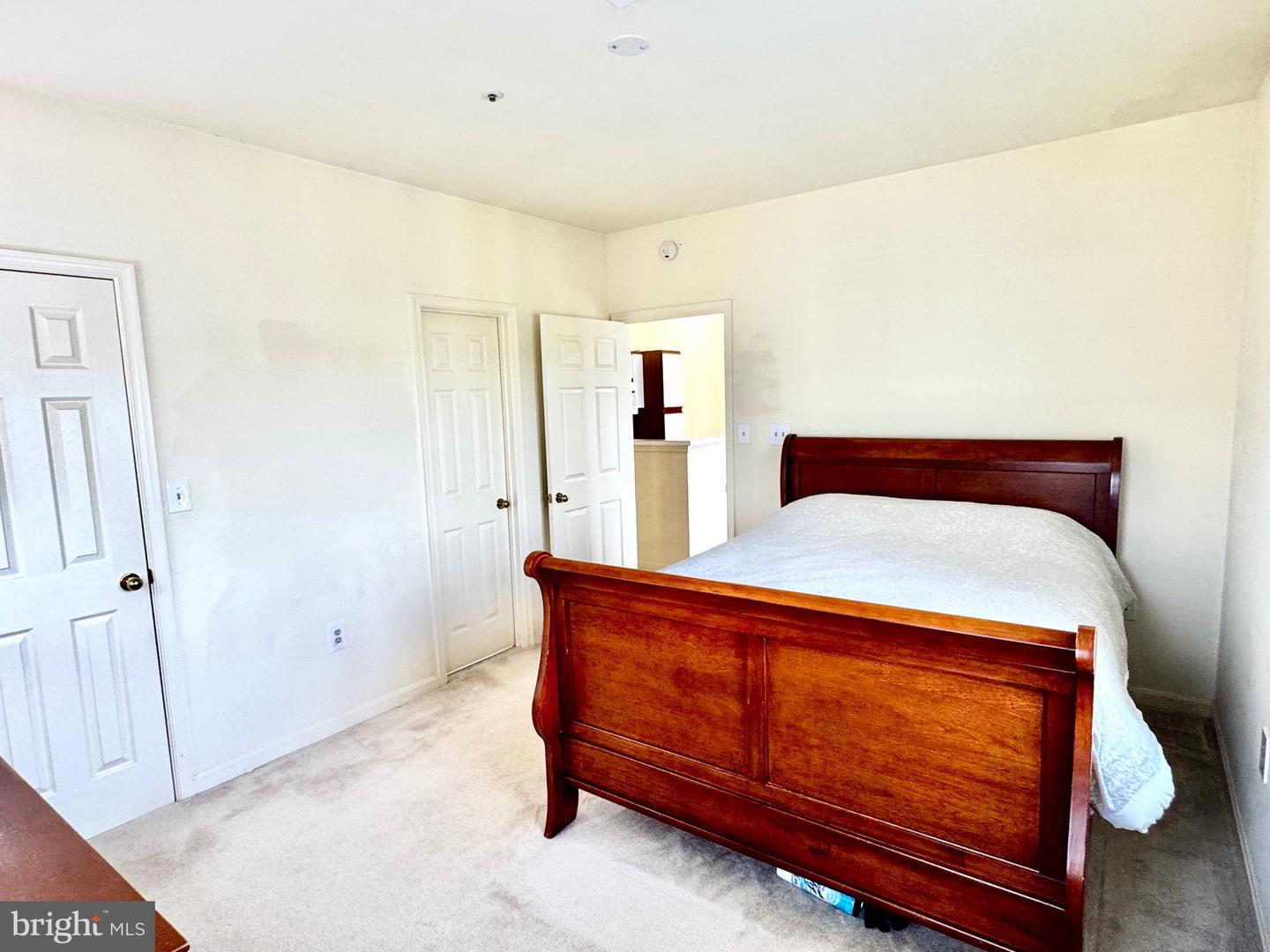 665 CONSTELLATION SQ SE #E, LEESBURG, Virginia 20175, 2 Bedrooms Bedrooms, ,1 BathroomBathrooms,Residential,For sale,665 CONSTELLATION SQ SE #E,VALO2102554 MLS # VALO2102554