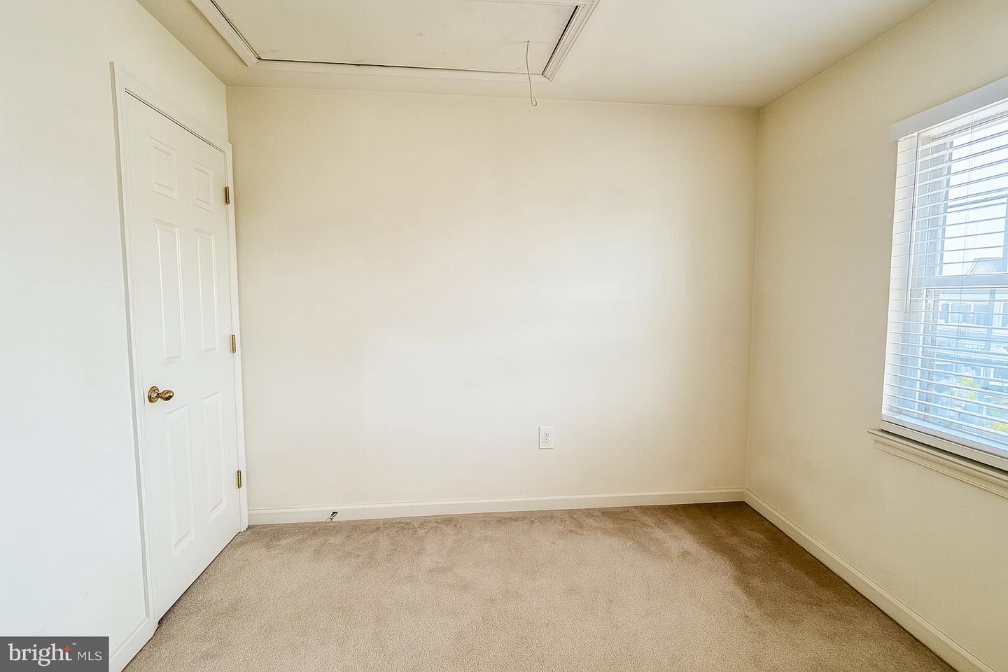 665 CONSTELLATION SQ SE #E, LEESBURG, Virginia 20175, 2 Bedrooms Bedrooms, ,1 BathroomBathrooms,Residential,For sale,665 CONSTELLATION SQ SE #E,VALO2102554 MLS # VALO2102554