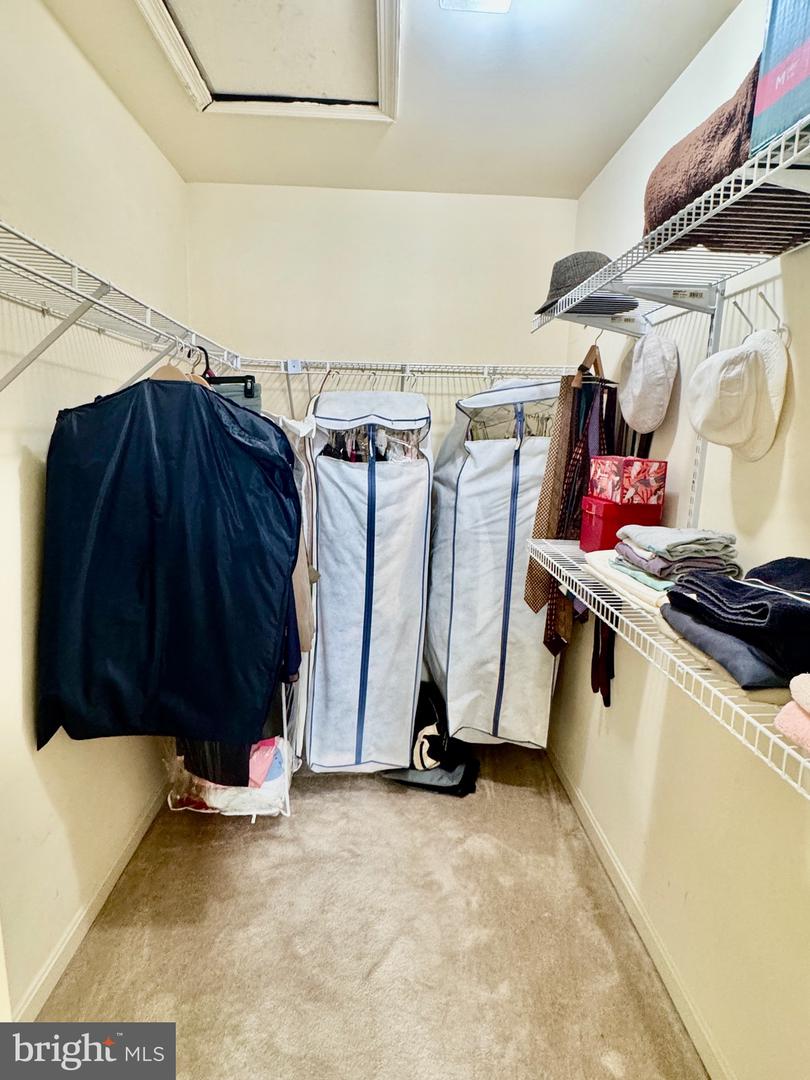 665 CONSTELLATION SQ SE #E, LEESBURG, Virginia 20175, 2 Bedrooms Bedrooms, ,1 BathroomBathrooms,Residential,For sale,665 CONSTELLATION SQ SE #E,VALO2102554 MLS # VALO2102554