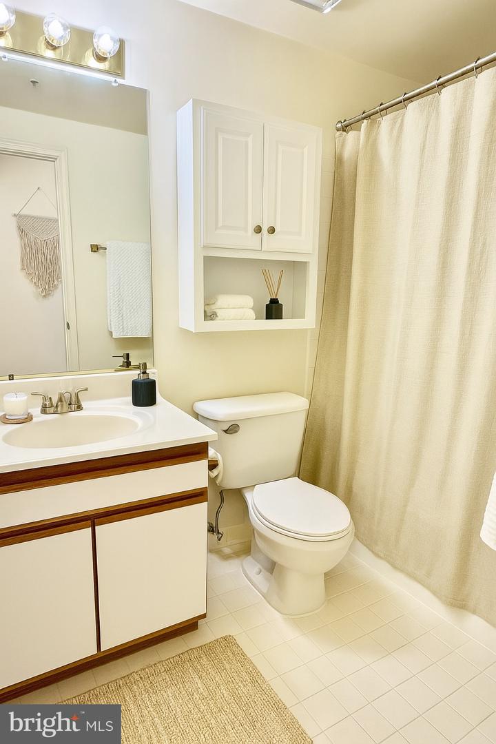 665 CONSTELLATION SQ SE #E, LEESBURG, Virginia 20175, 2 Bedrooms Bedrooms, ,1 BathroomBathrooms,Residential,For sale,665 CONSTELLATION SQ SE #E,VALO2102554 MLS # VALO2102554