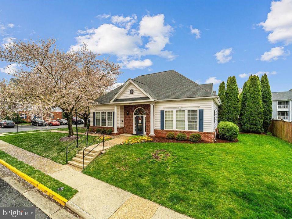 665 CONSTELLATION SQ SE #E, LEESBURG, Virginia 20175, 2 Bedrooms Bedrooms, ,1 BathroomBathrooms,Residential,For sale,665 CONSTELLATION SQ SE #E,VALO2102554 MLS # VALO2102554