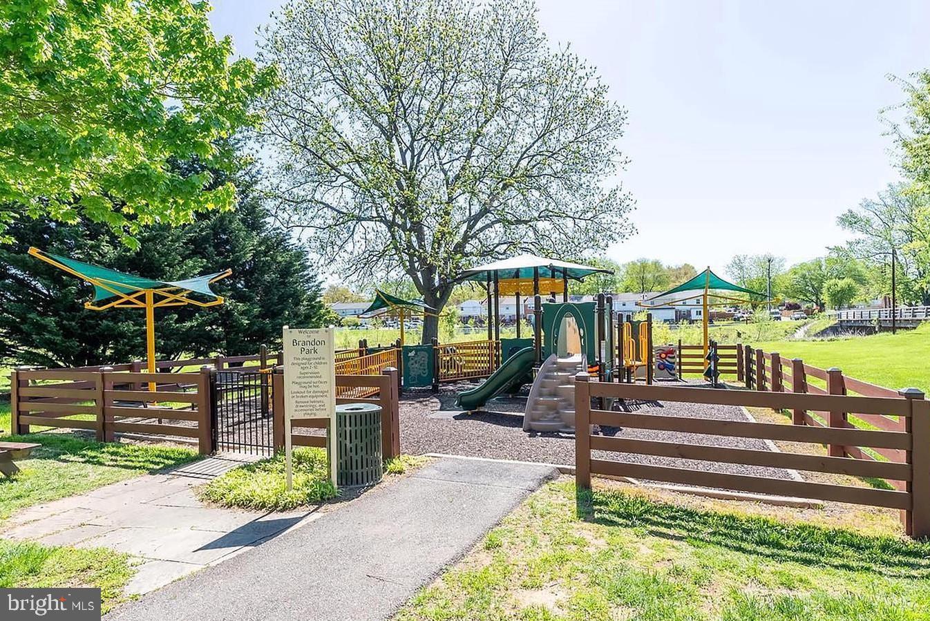665 CONSTELLATION SQ SE #E, LEESBURG, Virginia 20175, 2 Bedrooms Bedrooms, ,1 BathroomBathrooms,Residential,For sale,665 CONSTELLATION SQ SE #E,VALO2102554 MLS # VALO2102554