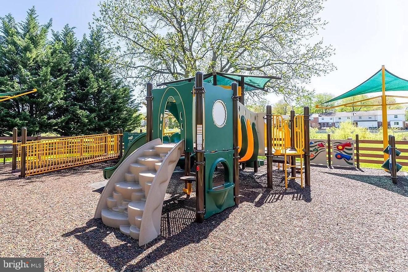 665 CONSTELLATION SQ SE #E, LEESBURG, Virginia 20175, 2 Bedrooms Bedrooms, ,1 BathroomBathrooms,Residential,For sale,665 CONSTELLATION SQ SE #E,VALO2102554 MLS # VALO2102554