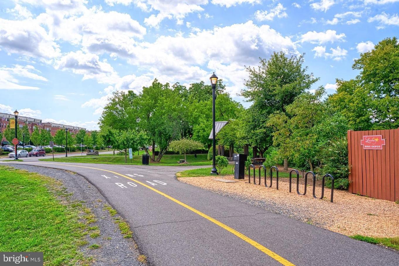 665 CONSTELLATION SQ SE #E, LEESBURG, Virginia 20175, 2 Bedrooms Bedrooms, ,1 BathroomBathrooms,Residential,For sale,665 CONSTELLATION SQ SE #E,VALO2102554 MLS # VALO2102554