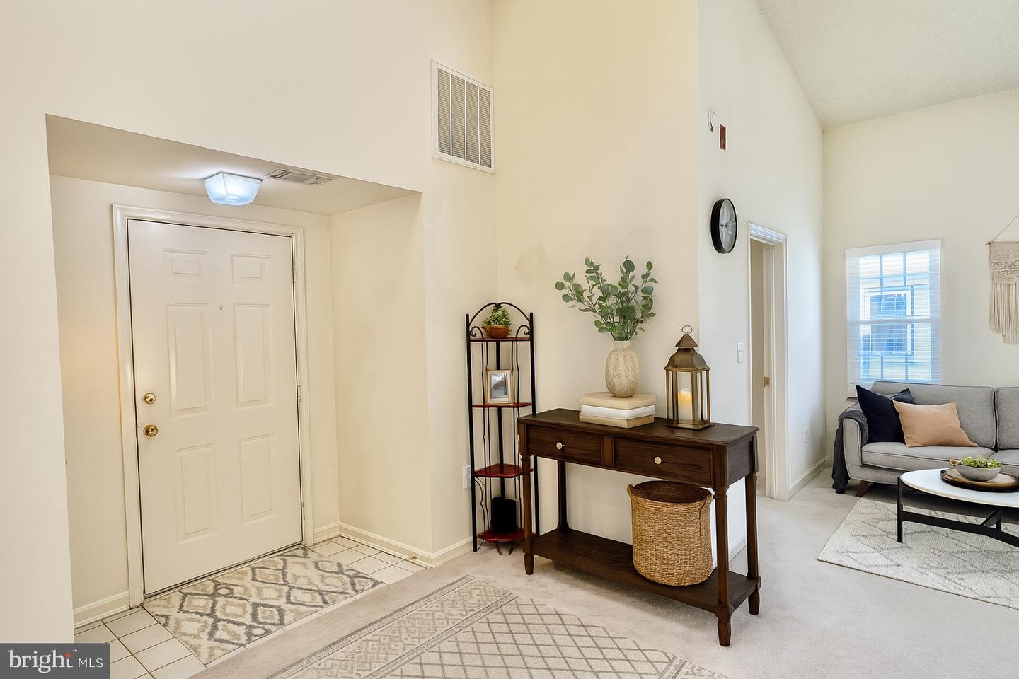 665 CONSTELLATION SQ SE #E, LEESBURG, Virginia 20175, 2 Bedrooms Bedrooms, ,1 BathroomBathrooms,Residential,For sale,665 CONSTELLATION SQ SE #E,VALO2102554 MLS # VALO2102554
