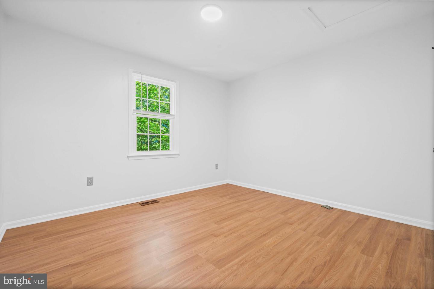 6028 CROWN ROYAL CIR, ALEXANDRIA, Virginia 22310, 5 Bedrooms Bedrooms, ,3 BathroomsBathrooms,Residential,For sale,6028 CROWN ROYAL CIR,VAFX2256304 MLS # VAFX2256304