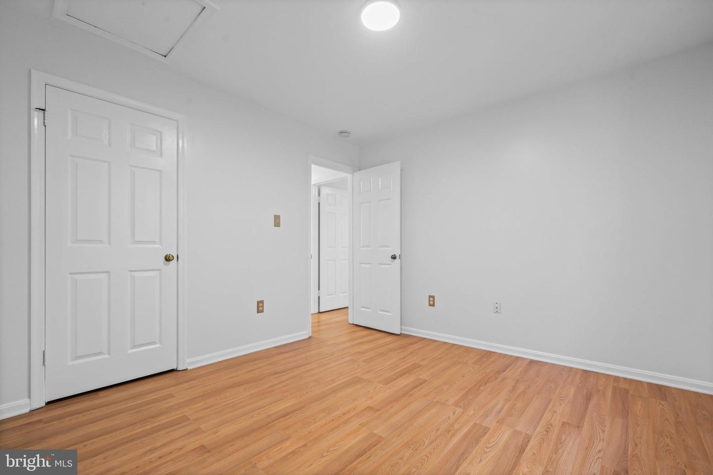 6028 CROWN ROYAL CIR, ALEXANDRIA, Virginia 22310, 5 Bedrooms Bedrooms, ,3 BathroomsBathrooms,Residential,For sale,6028 CROWN ROYAL CIR,VAFX2256304 MLS # VAFX2256304