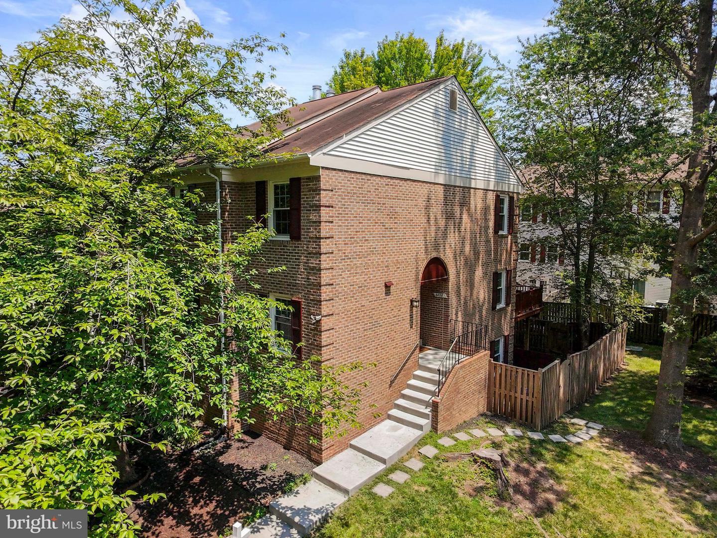 6028 CROWN ROYAL CIR, ALEXANDRIA, Virginia 22310, 5 Bedrooms Bedrooms, ,3 BathroomsBathrooms,Residential,For sale,6028 CROWN ROYAL CIR,VAFX2256304 MLS # VAFX2256304
