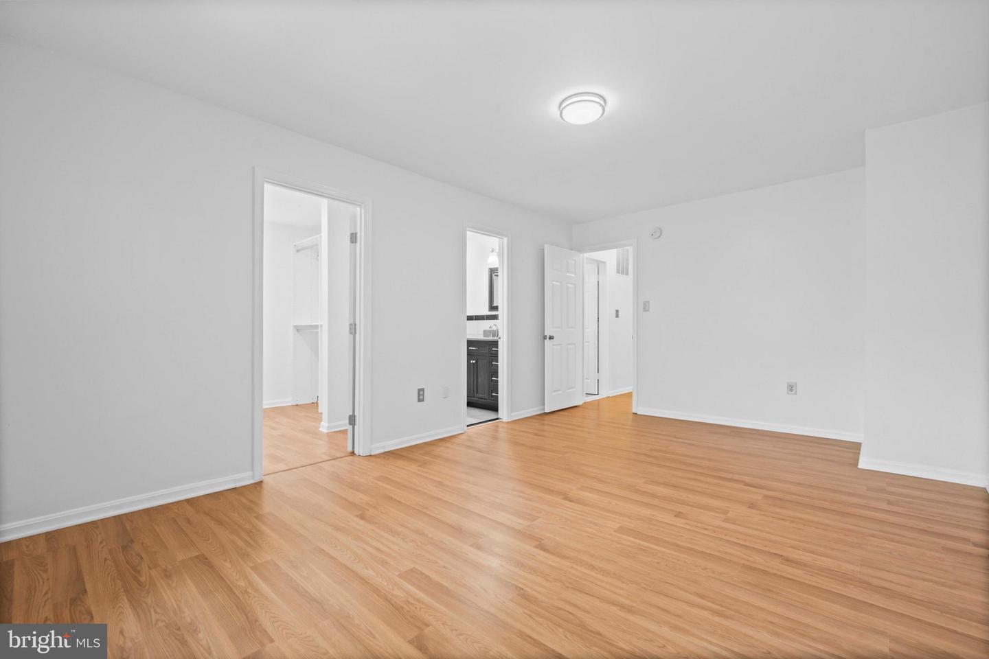 6028 CROWN ROYAL CIR, ALEXANDRIA, Virginia 22310, 5 Bedrooms Bedrooms, ,3 BathroomsBathrooms,Residential,For sale,6028 CROWN ROYAL CIR,VAFX2256304 MLS # VAFX2256304