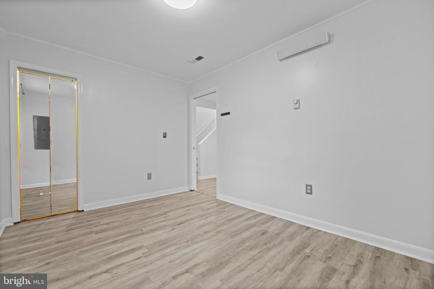 6028 CROWN ROYAL CIR, ALEXANDRIA, Virginia 22310, 5 Bedrooms Bedrooms, ,3 BathroomsBathrooms,Residential,For sale,6028 CROWN ROYAL CIR,VAFX2256304 MLS # VAFX2256304