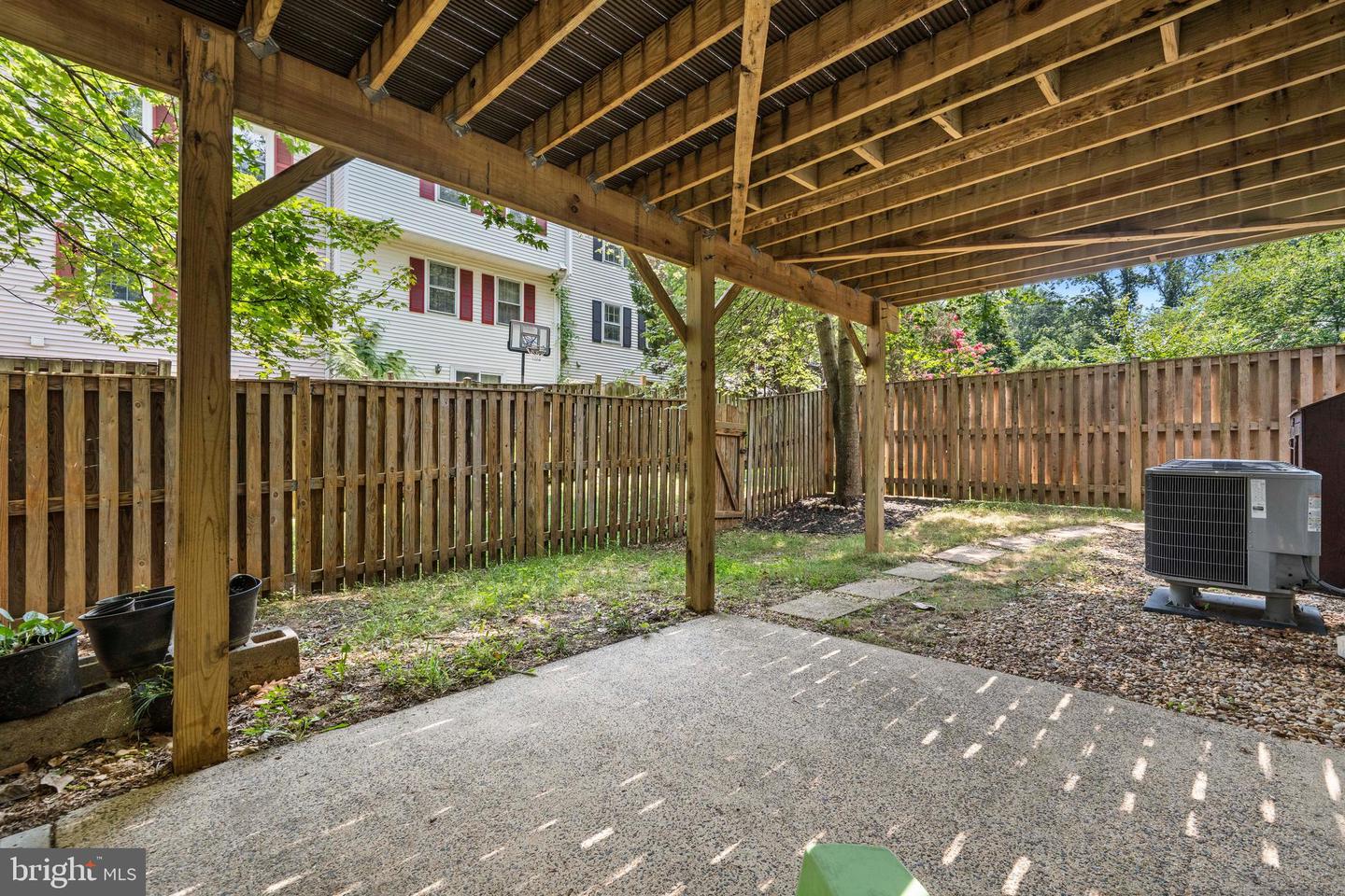 6028 CROWN ROYAL CIR, ALEXANDRIA, Virginia 22310, 5 Bedrooms Bedrooms, ,3 BathroomsBathrooms,Residential,For sale,6028 CROWN ROYAL CIR,VAFX2256304 MLS # VAFX2256304