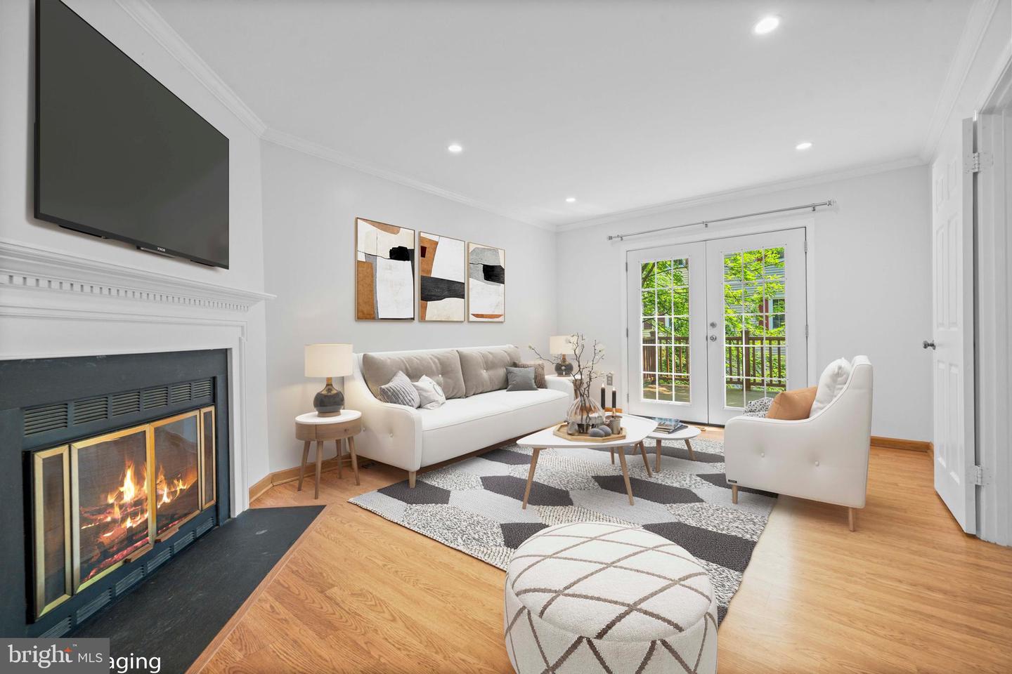 6028 CROWN ROYAL CIR, ALEXANDRIA, Virginia 22310, 5 Bedrooms Bedrooms, ,3 BathroomsBathrooms,Residential,For sale,6028 CROWN ROYAL CIR,VAFX2256304 MLS # VAFX2256304