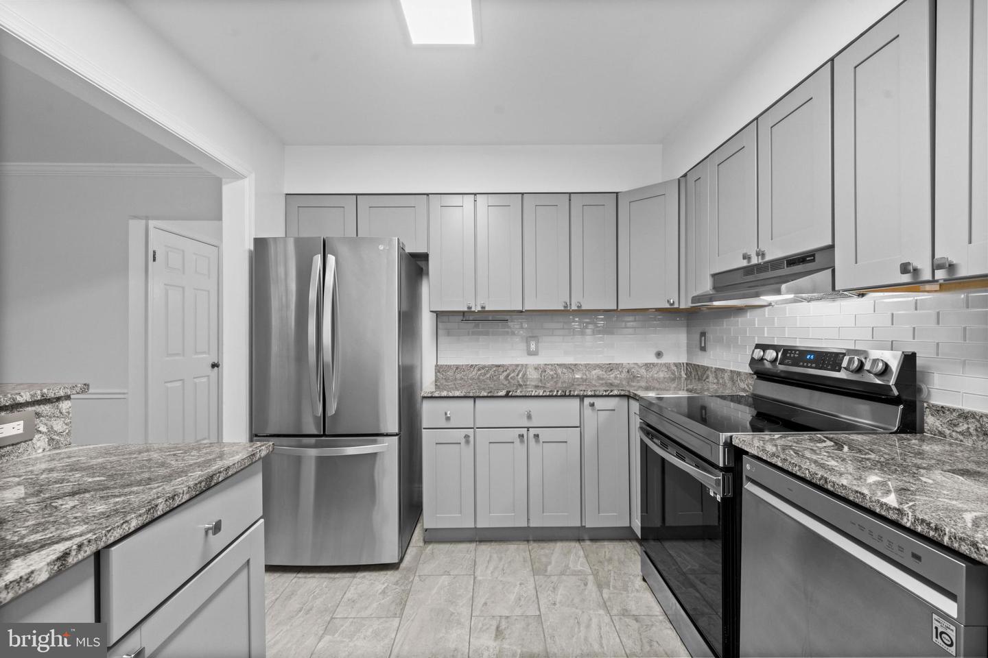 6028 CROWN ROYAL CIR, ALEXANDRIA, Virginia 22310, 5 Bedrooms Bedrooms, ,3 BathroomsBathrooms,Residential,For sale,6028 CROWN ROYAL CIR,VAFX2256304 MLS # VAFX2256304