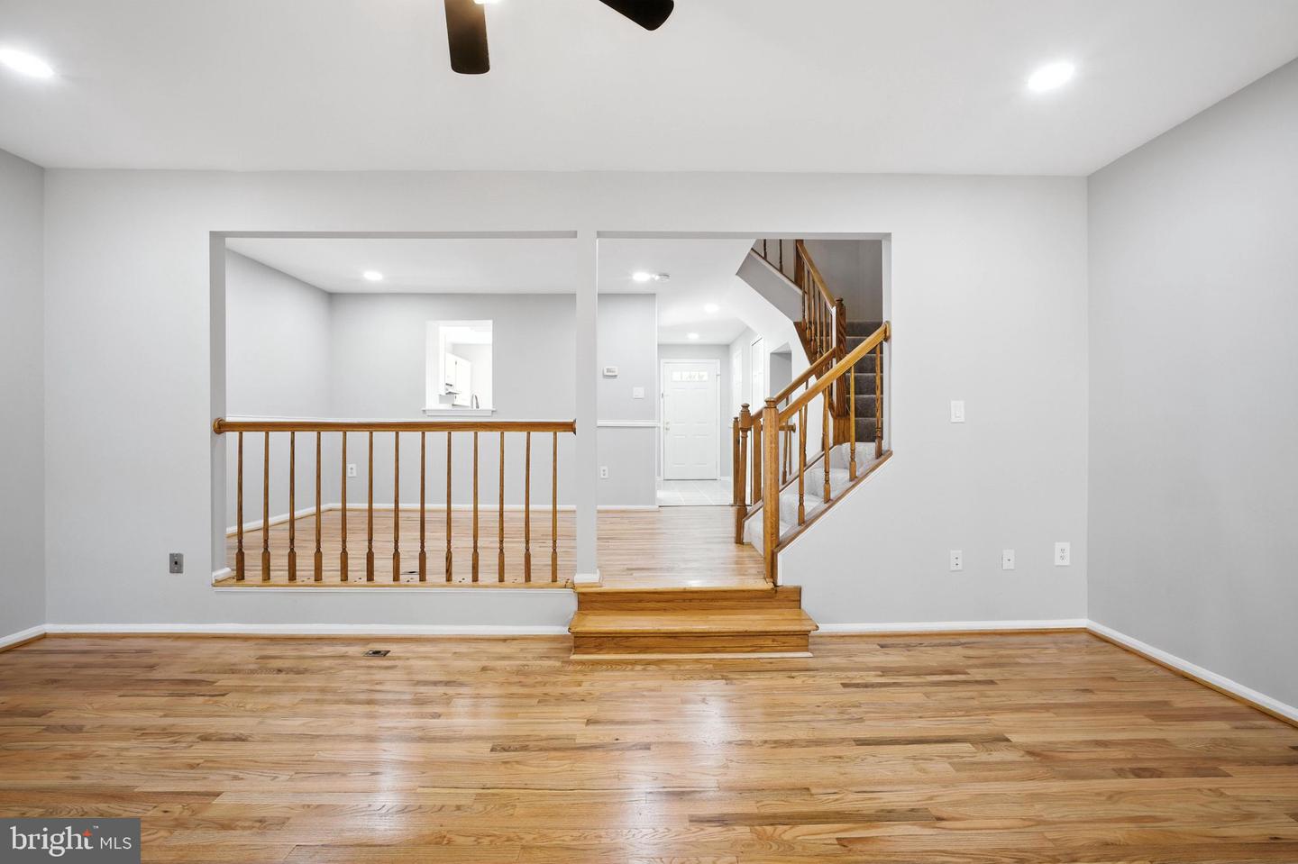 14432 SALISBURY PLAIN CT, CENTREVILLE, Virginia 20120, 3 Bedrooms Bedrooms, ,2 BathroomsBathrooms,Residential,For sale,14432 SALISBURY PLAIN CT,VAFX2256340 MLS # VAFX2256340
