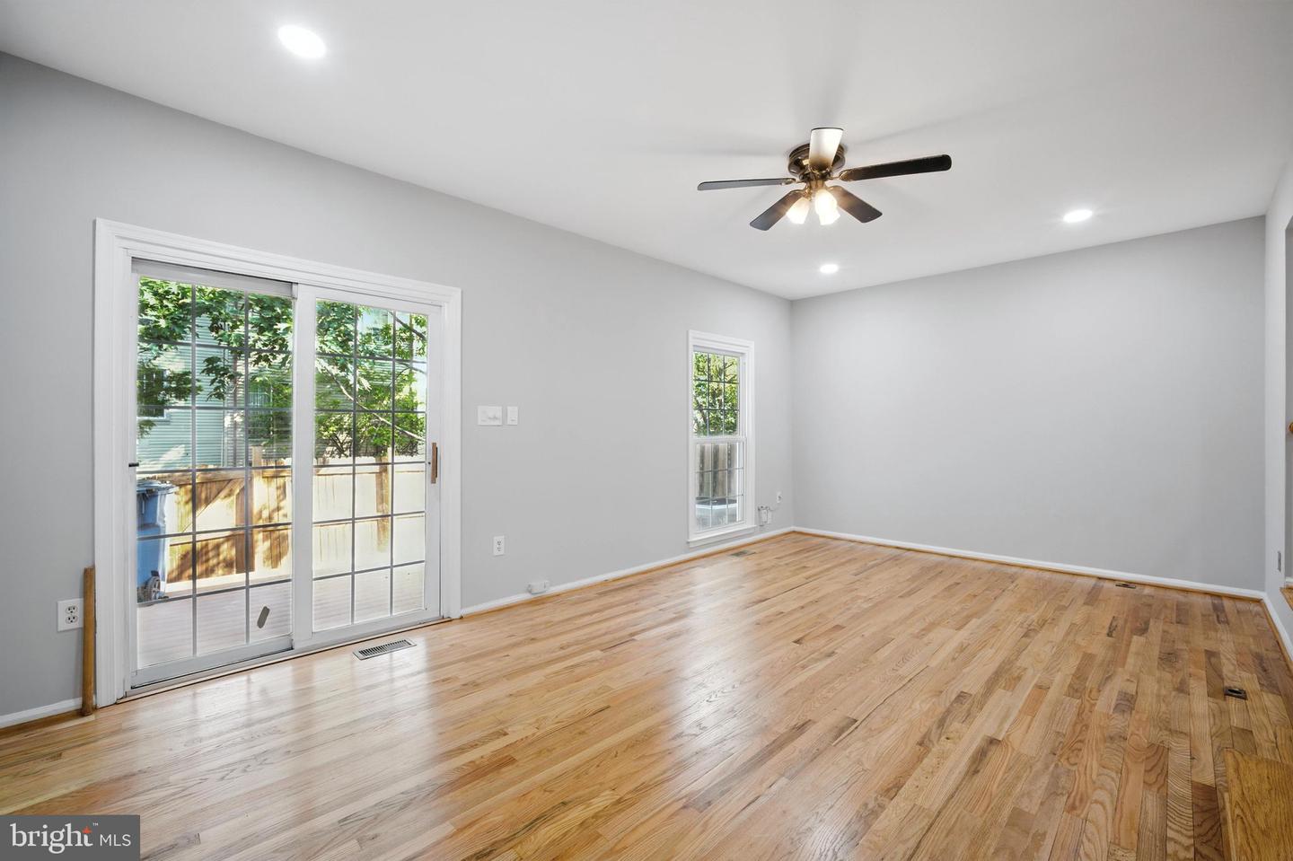 14432 SALISBURY PLAIN CT, CENTREVILLE, Virginia 20120, 3 Bedrooms Bedrooms, ,2 BathroomsBathrooms,Residential,For sale,14432 SALISBURY PLAIN CT,VAFX2256340 MLS # VAFX2256340