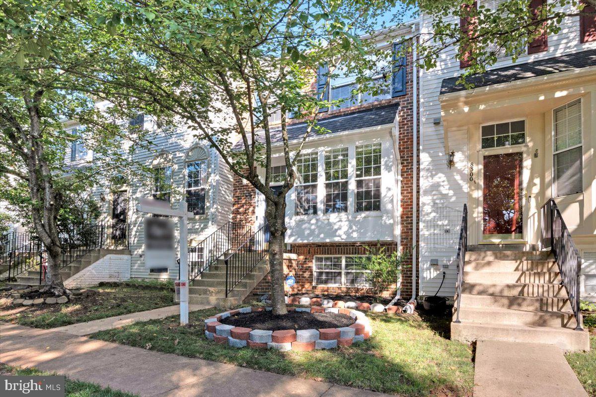 8302 WALLACE LN, MANASSAS, Virginia 20109, 4 Bedrooms Bedrooms, ,3 BathroomsBathrooms,Residential,For sale,8302 WALLACE LN,VAPW2099590 MLS # VAPW2099590