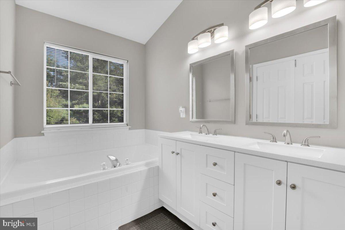 8302 WALLACE LN, MANASSAS, Virginia 20109, 4 Bedrooms Bedrooms, ,3 BathroomsBathrooms,Residential,For sale,8302 WALLACE LN,VAPW2099590 MLS # VAPW2099590